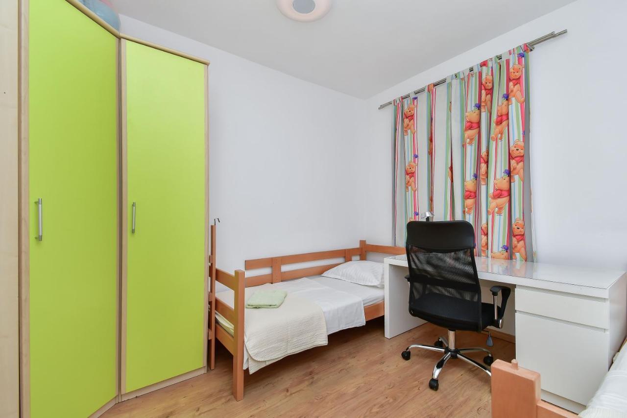 Apartment Ela 오미스 외부 사진