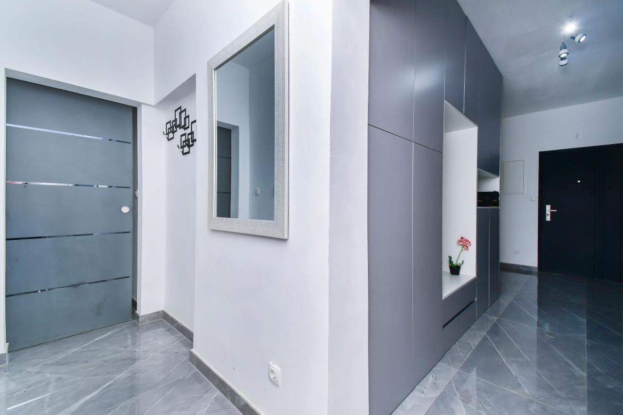 Apartment Ela 오미스 외부 사진