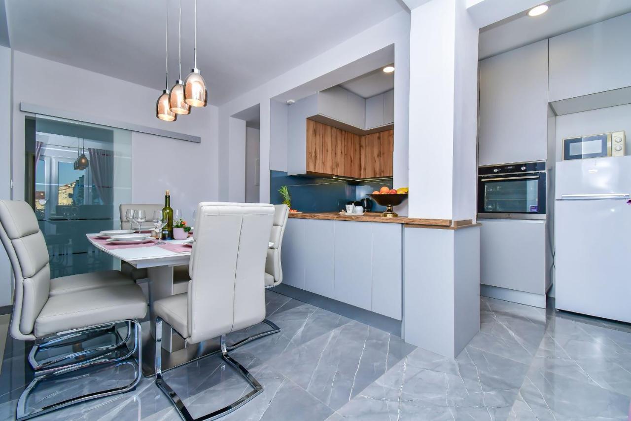 Apartment Ela 오미스 외부 사진