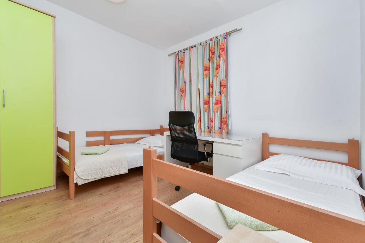 Apartment Ela 오미스 외부 사진